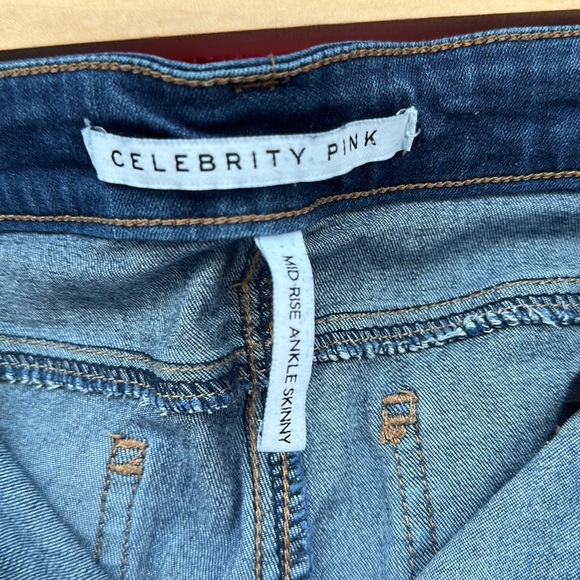 Celebrity pink mid rise ankle skinny women’s size 11/30 - Picture 2 of 5